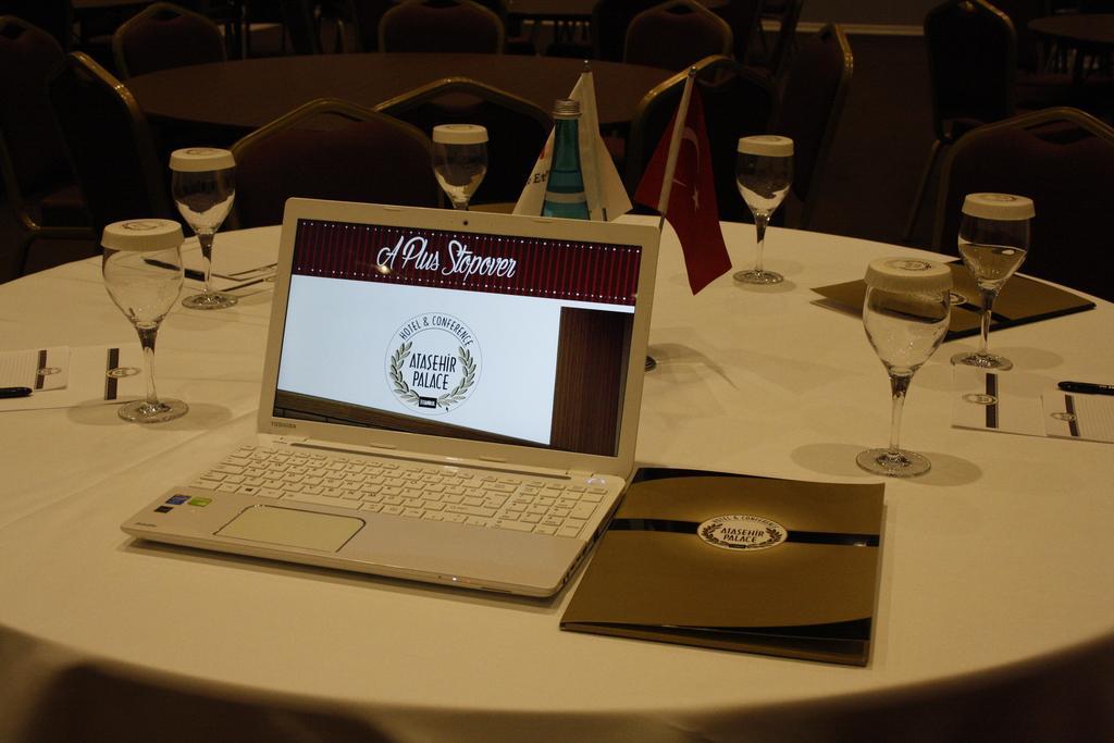 Atasehir Palace Hotel & Conference Истанбул Екстериор снимка