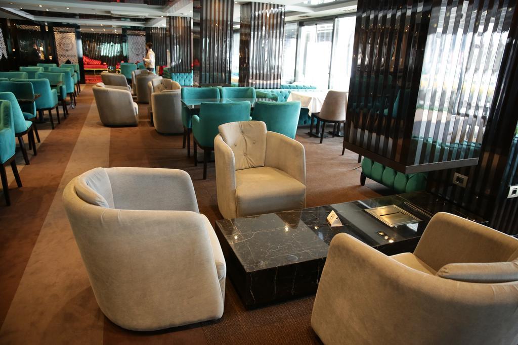 Atasehir Palace Hotel & Conference Истанбул Екстериор снимка