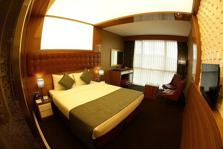 Atasehir Palace Hotel & Conference Истанбул Екстериор снимка