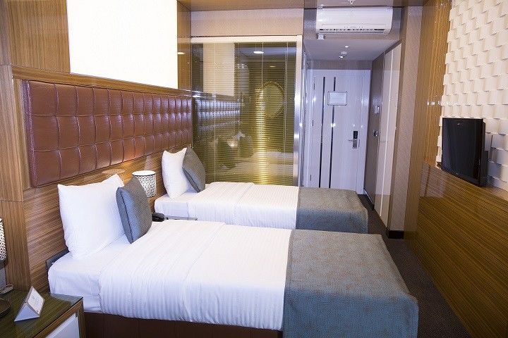 Atasehir Palace Hotel & Conference Истанбул Екстериор снимка