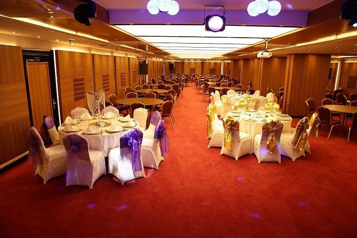 Atasehir Palace Hotel & Conference Истанбул Екстериор снимка