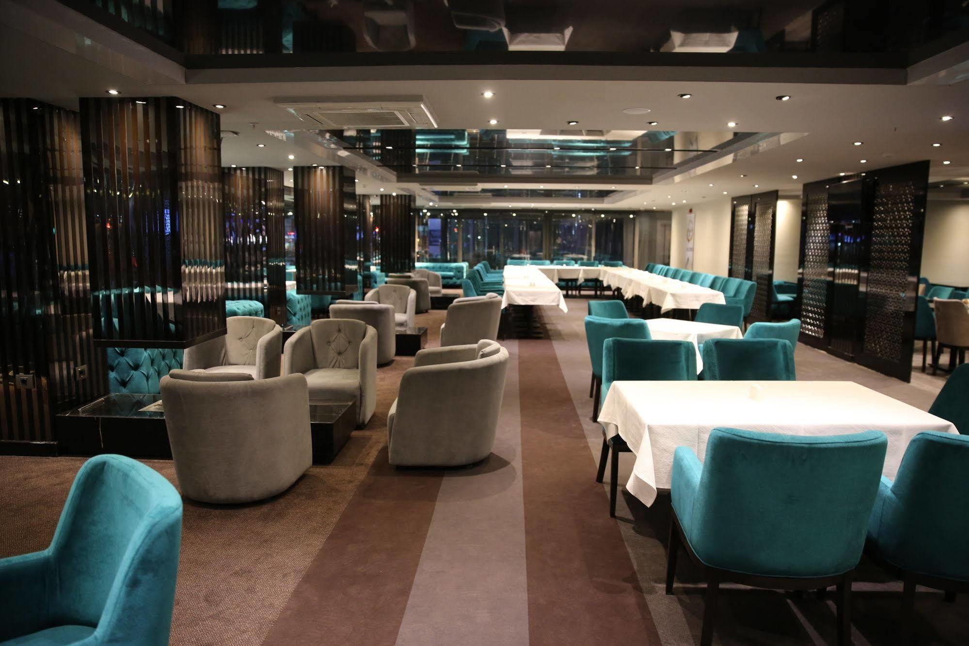 Atasehir Palace Hotel & Conference Истанбул Екстериор снимка