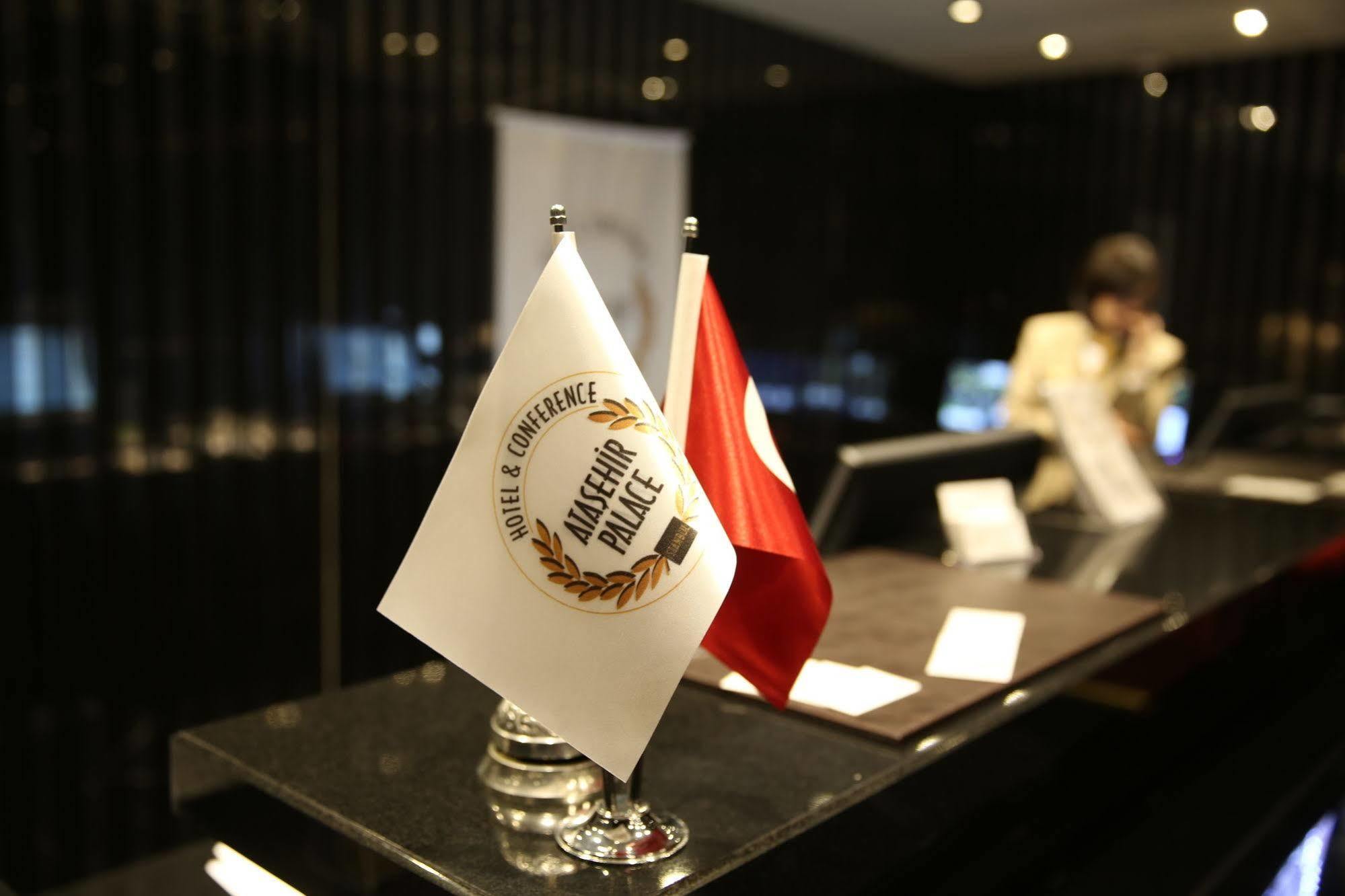 Atasehir Palace Hotel & Conference Истанбул Екстериор снимка
